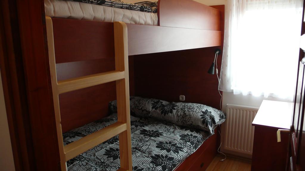Nyarido Apartman Apartment Alsoors Bagian luar foto