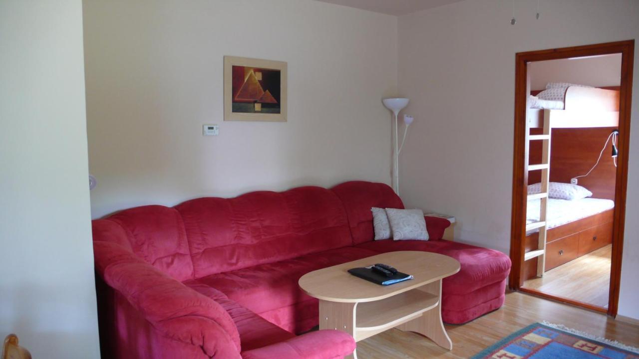 Nyarido Apartman Apartment Alsoors Bagian luar foto