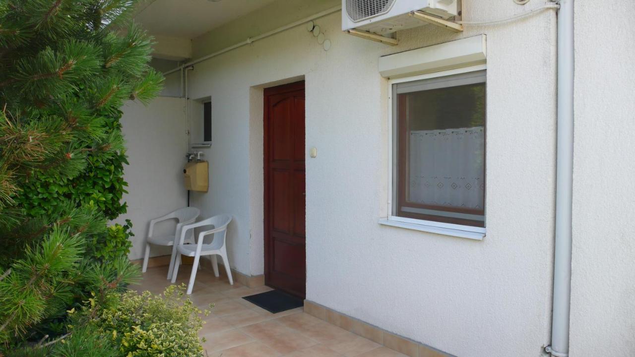 Nyarido Apartman Apartment Alsoors Bagian luar foto